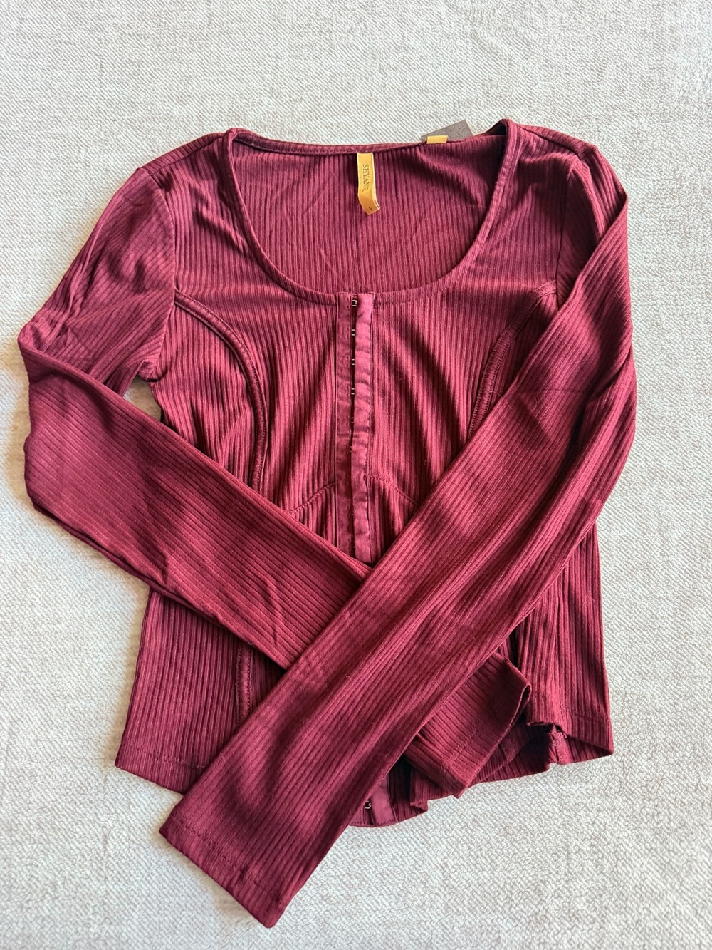 Shyanne Ribbed Scoop-Neck Long Sleeve Top - Wine